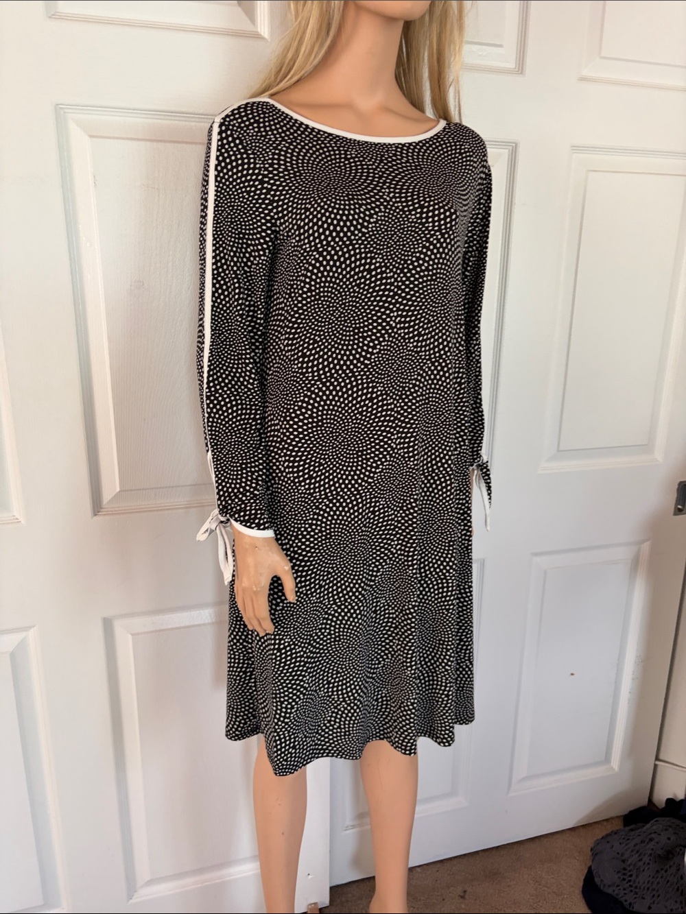 Pretty Avon Polka Dot Swirl design Black & White Long Sleeve Dress